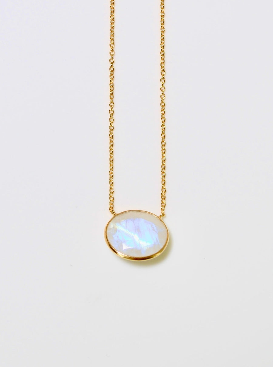 レインボームーンストーン(gold)：oval flower necklace