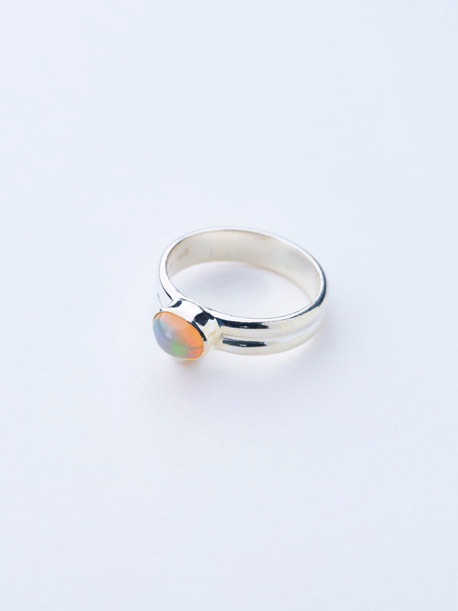 エチオピアンオパール(silver)：vintage dream oval  ring