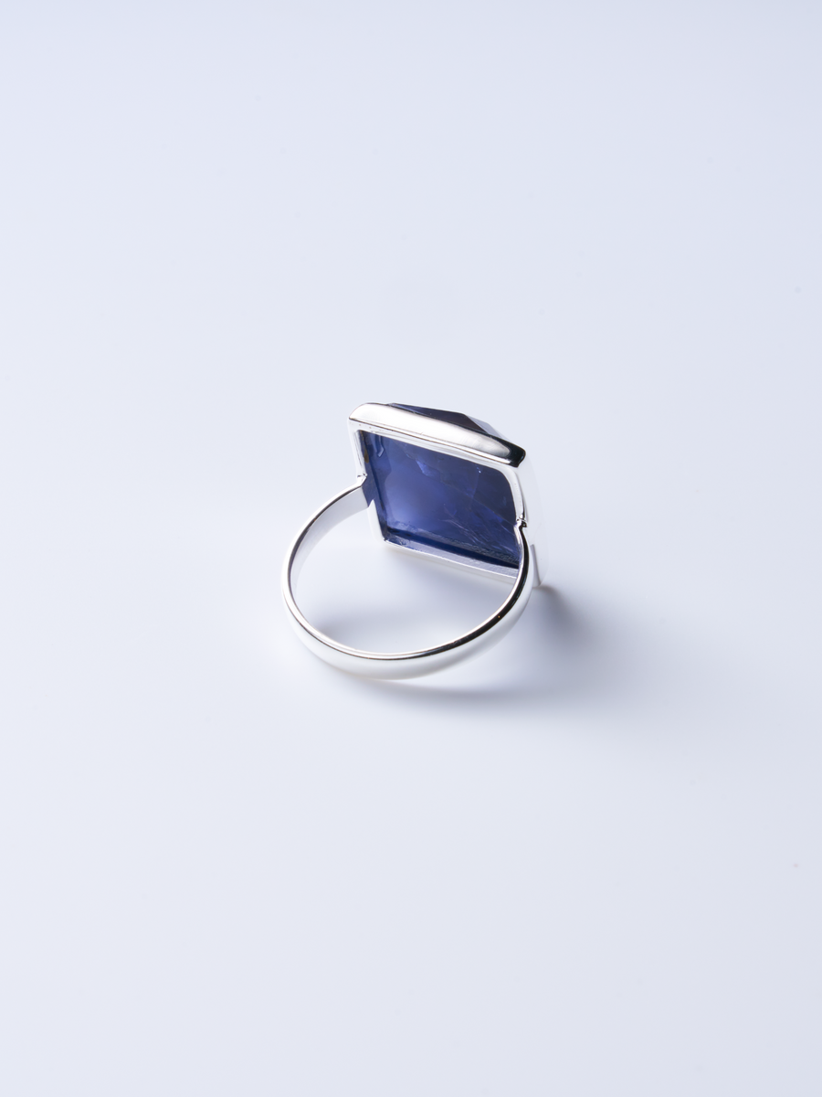 アイオライト/silver,big solid square ring by Odul　裏側右フリ