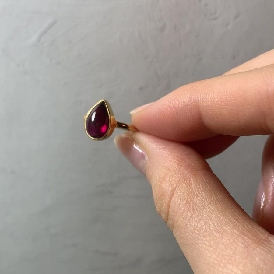 ガーネット(gold) small virgin drop ring